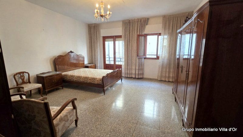 6 bedroom Townhouse for sale in Benissa - € 265,000 (Ref: 8977552)