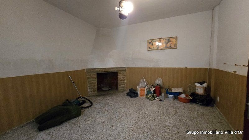 6 bedroom Townhouse for sale in Benissa - € 265,000 (Ref: 8977552)