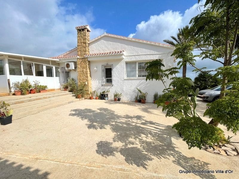 4 soveværelse Villa til salg i Denia med swimmingpool garage - € 575.000 (Ref: 9004171)