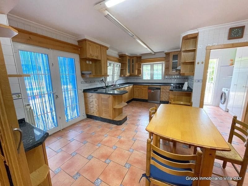 4 soveværelse Villa til salg i Denia med swimmingpool garage - € 575.000 (Ref: 9004171)