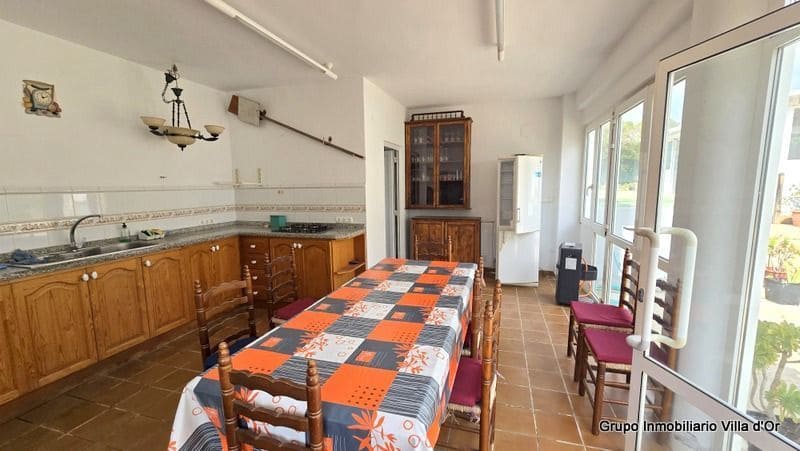 4 soveværelse Villa til salg i Denia med swimmingpool garage - € 575.000 (Ref: 9004171)