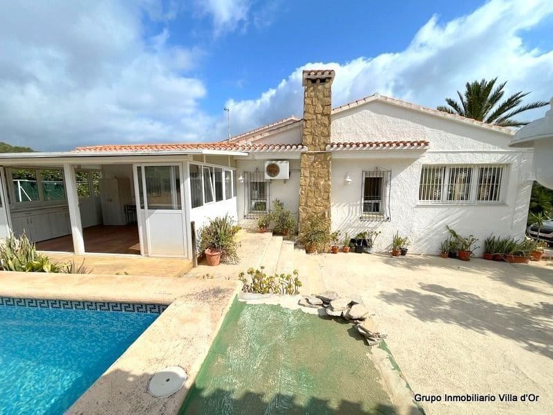 4 soveværelse Villa til salg i Denia med swimmingpool garage - € 575.000 (Ref: 9004171)