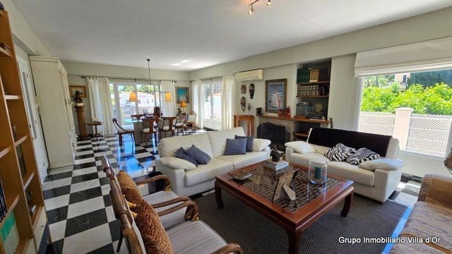 7 bedroom Villa for sale in Las Rotas / Les Rotes, Dénia with pool - € 1,395,000 (Ref: 9029201)