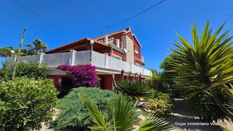 7 bedroom Villa for sale in Denia with pool - € 1,395,000 (Ref: 9029201)