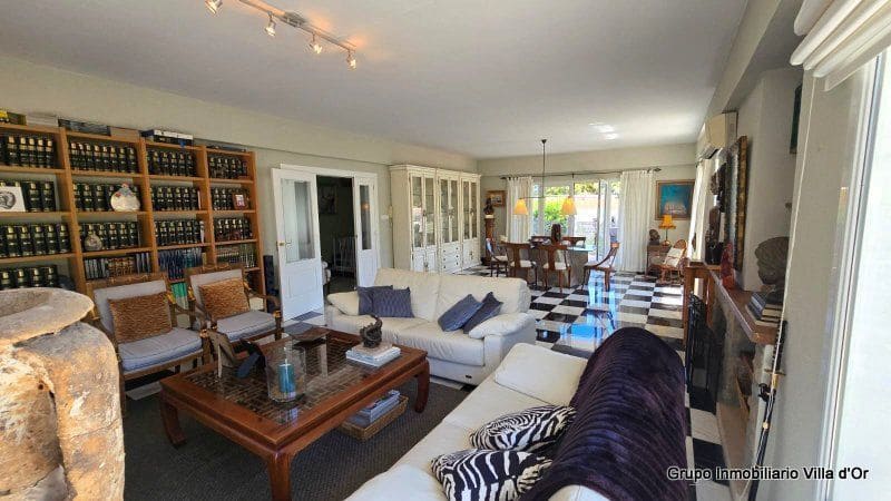 7 bedroom Villa for sale in Denia with pool - € 1,395,000 (Ref: 9029201)