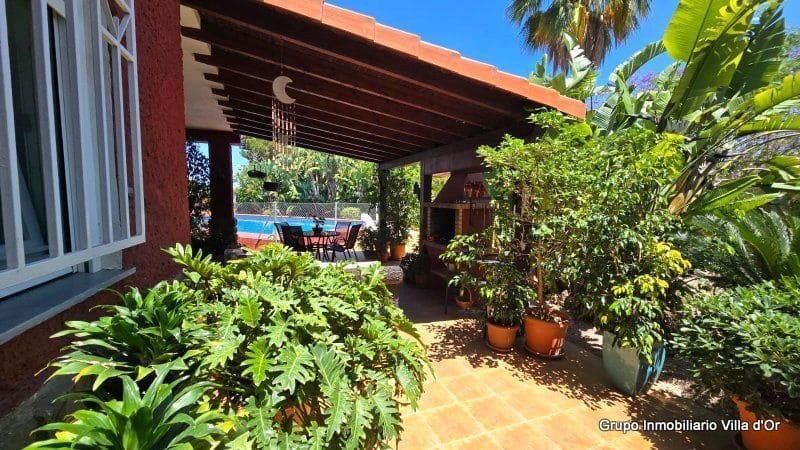 7 bedroom Villa for sale in Denia with pool - € 1,395,000 (Ref: 9029201)