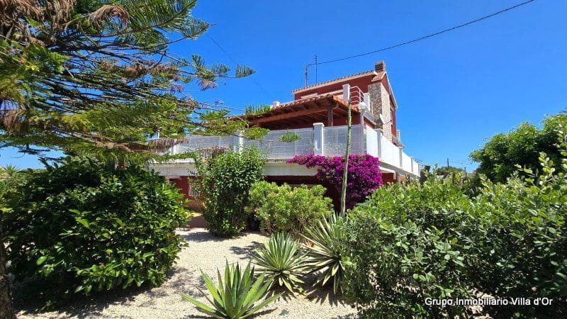 7 bedroom Villa for sale in Denia with pool - € 1,395,000 (Ref: 9029201)