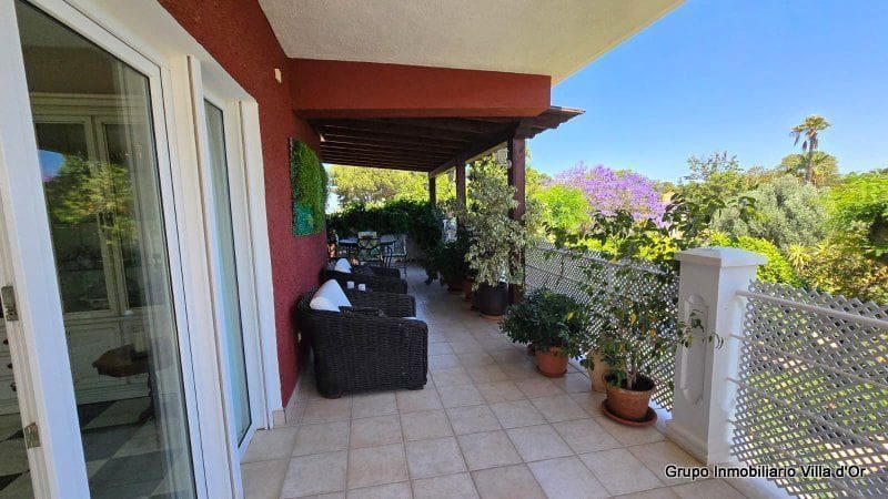7 bedroom Villa for sale in Denia with pool - € 1,395,000 (Ref: 9029201)