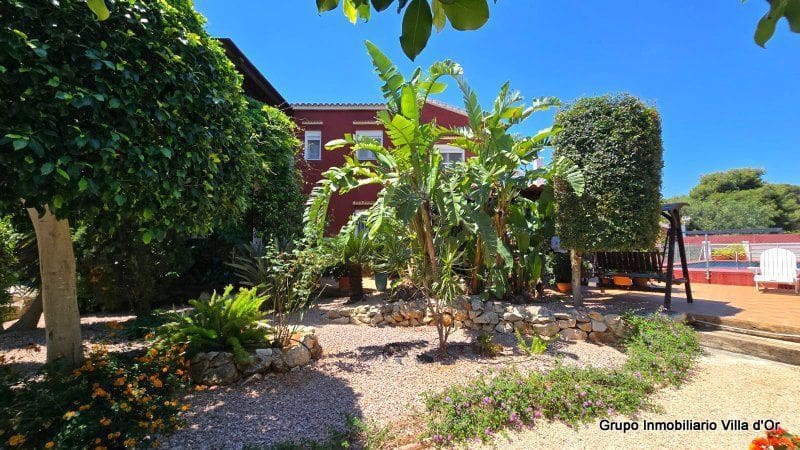 7 bedroom Villa for sale in Denia with pool - € 1,395,000 (Ref: 9029201)