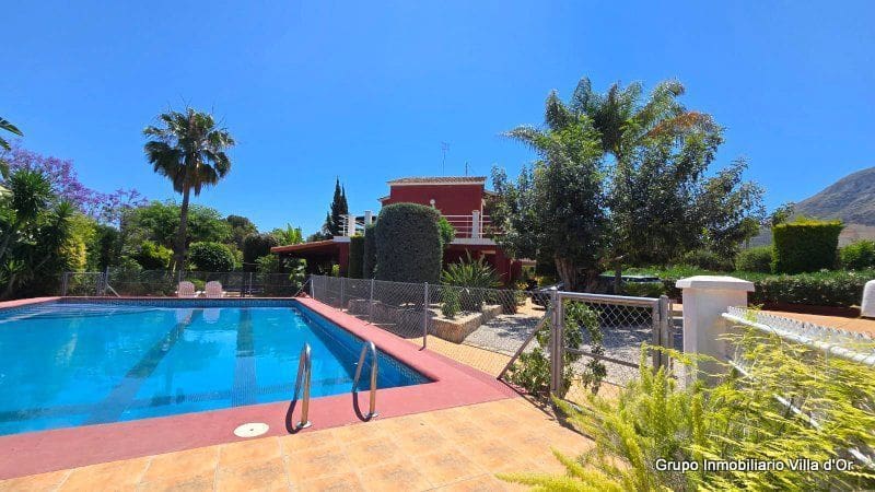 7 bedroom Villa for sale in Denia with pool - € 1,395,000 (Ref: 9029201)