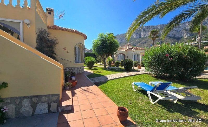 2 soveværelse Semi-Rækkehus til salg i Denia med swimmingpool - € 320.000 (Ref: 9131668)