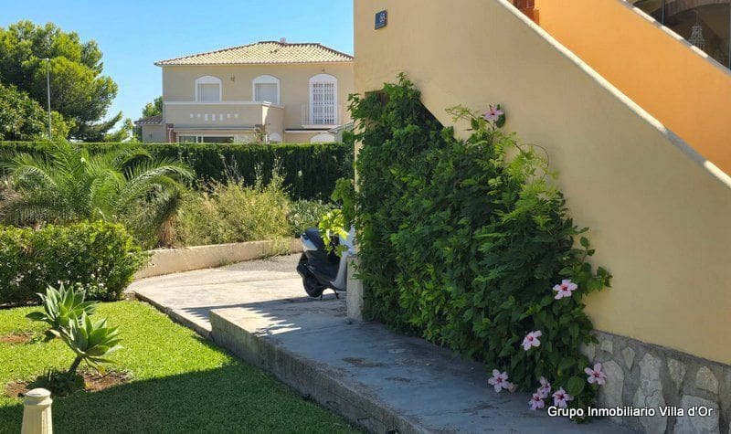 2 soveværelse Semi-Rækkehus til salg i Denia med swimmingpool - € 320.000 (Ref: 9131668)