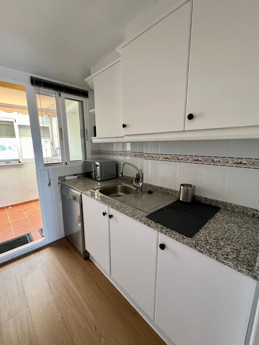 2 makuuhuone Kattohuoneisto vuokrattavana paikassa Denia mukana uima-altaan - 1 100 € (Ref: 9207783)