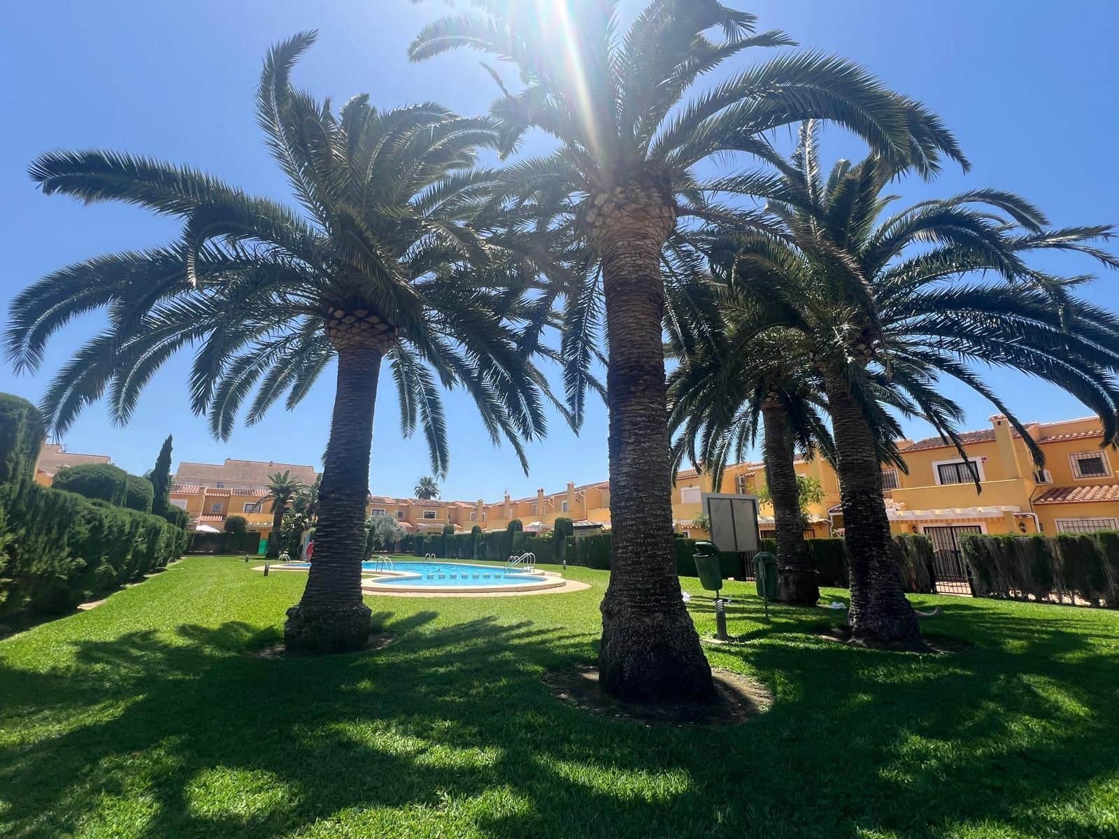 2 makuuhuone Kattohuoneisto vuokrattavana paikassa Denia mukana uima-altaan - 1 100 € (Ref: 9207783)