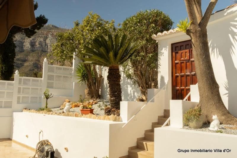 3 chambre Villa/Maison à vendre à Denia avec piscine - 648 999 € (Ref: 9210532)