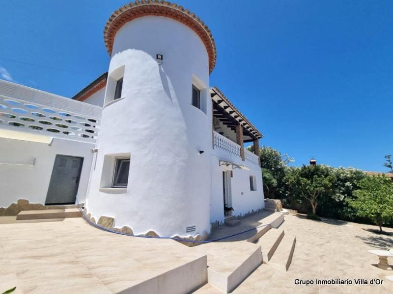 3 chambre Villa/Maison à vendre à Denia avec piscine - 648 999 € (Ref: 9210532)