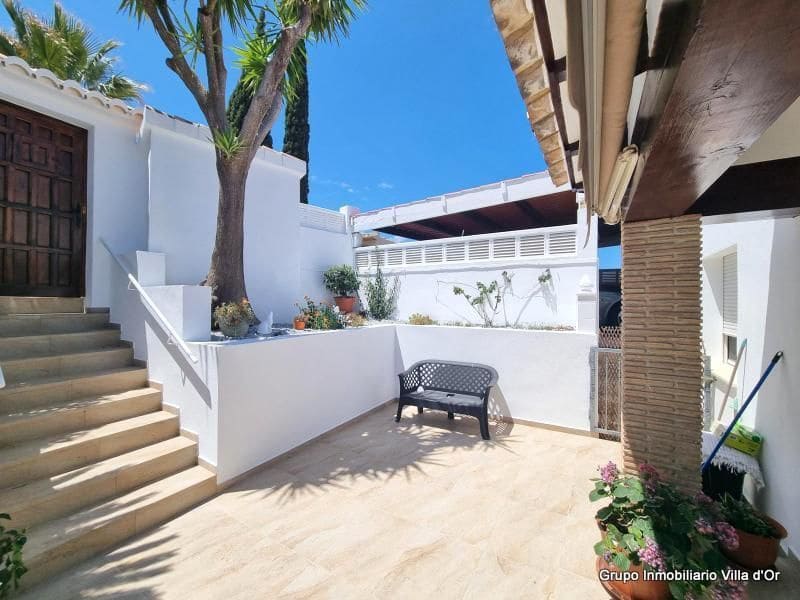 3 chambre Villa/Maison à vendre à Denia avec piscine - 648 999 € (Ref: 9210532)
