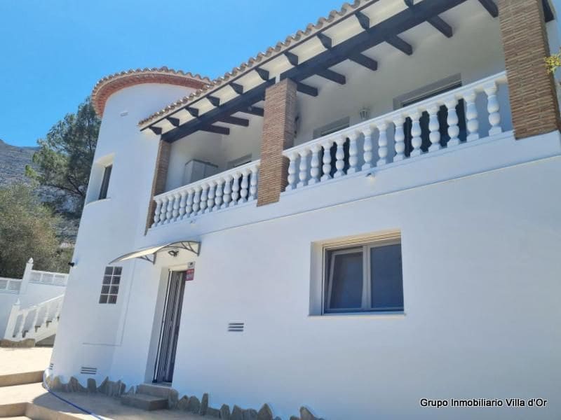 3 chambre Villa/Maison à vendre à Denia avec piscine - 648 999 € (Ref: 9210532)