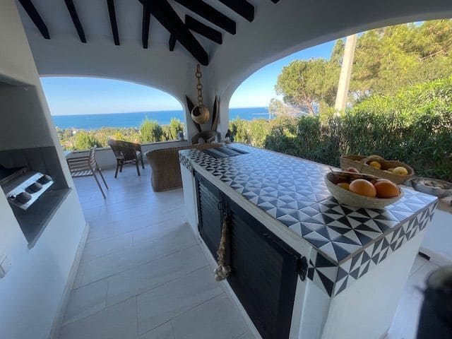 3 slaapkamer Villa te koop in Denia met zwembad - € 1.590.000 (Ref: 9354058)