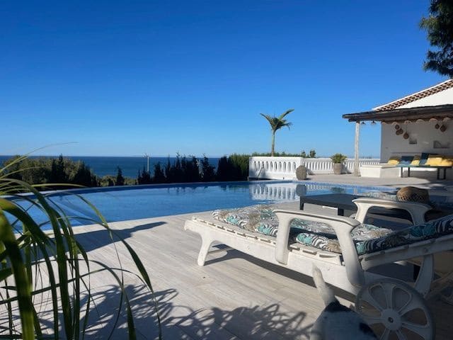 3 slaapkamer Villa te koop in Denia met zwembad - € 1.590.000 (Ref: 9354058)