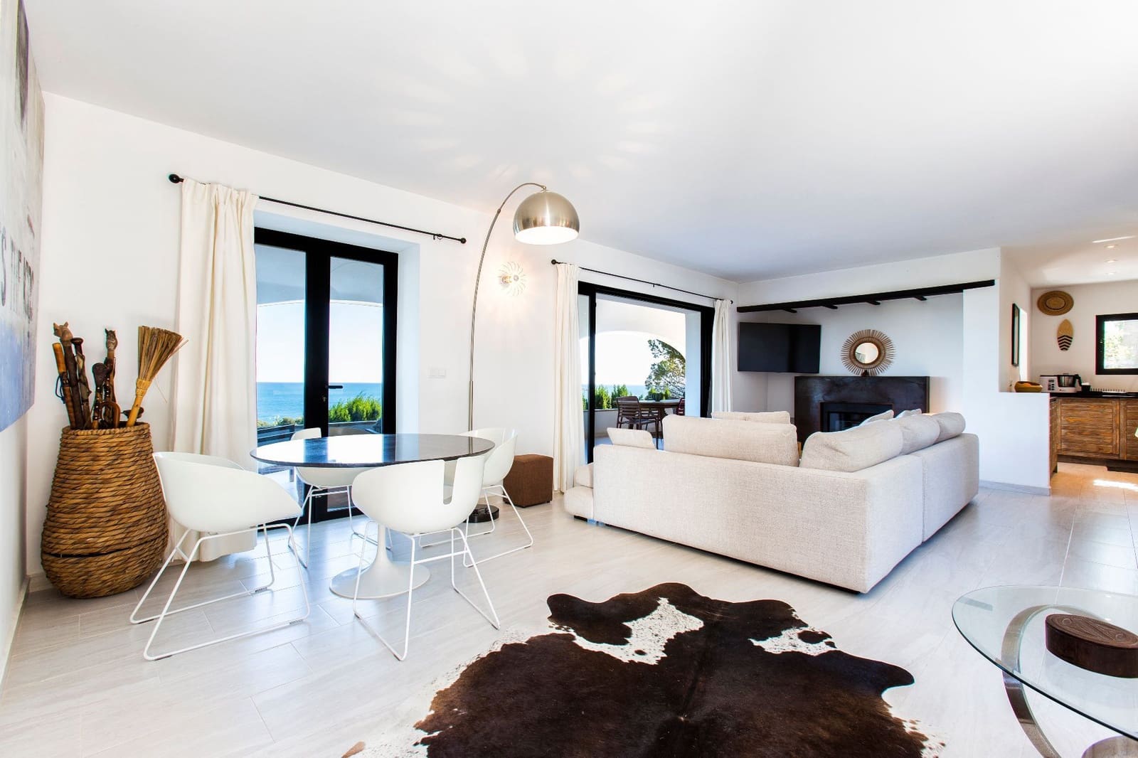 3 bedroom Villa for sale in Denia with pool - € 1,420,000 (Ref: 9354058)