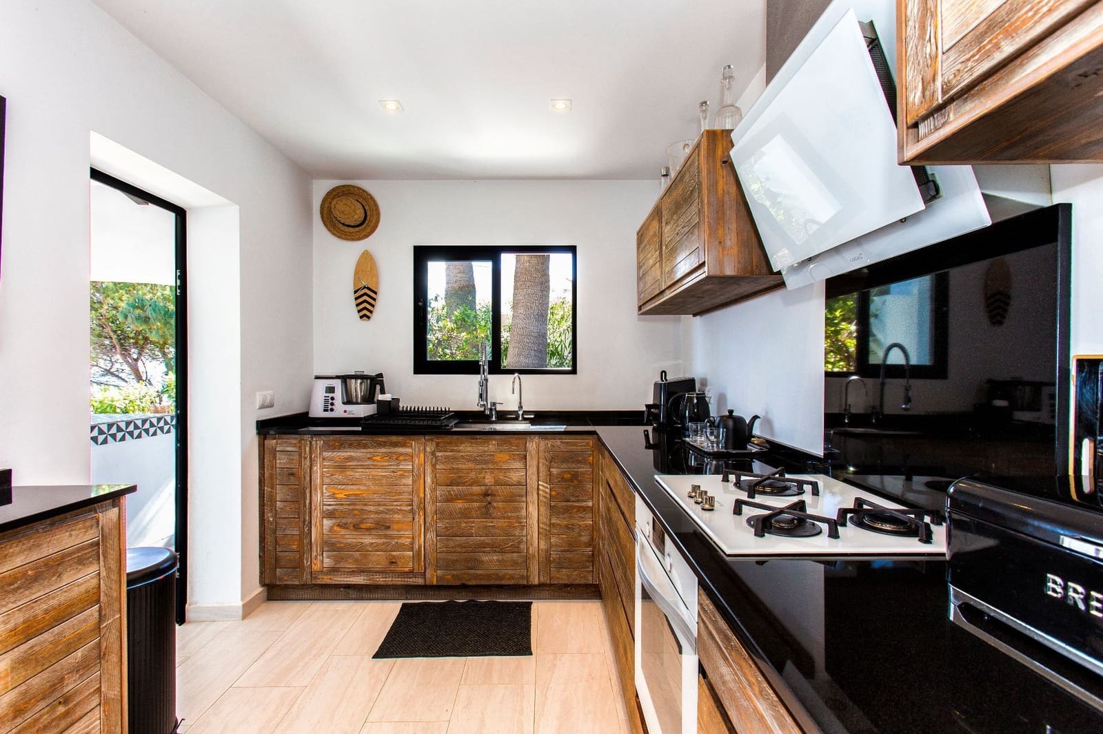 3 bedroom Villa for sale in Denia with pool - € 1,420,000 (Ref: 9354058)