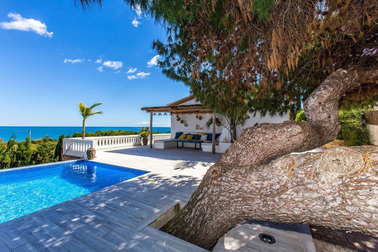 3 bedroom Villa for sale in Denia with pool - € 1,420,000 (Ref: 9354058)