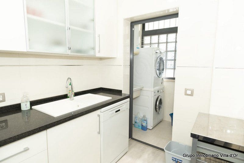 Apartamento Playa de 2 habitaciones en Dénia en venta con piscina garaje - 370.000 € (Ref: 9484092)