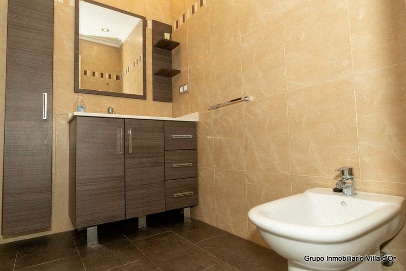 Apartamento Playa de 2 habitaciones en Dénia en venta con piscina garaje - 370.000 € (Ref: 9484092)