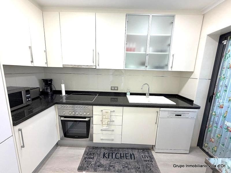 2 bedroom Beach Apartment for sale in Denia with pool garage - € 370,000 (Ref: 9484092)