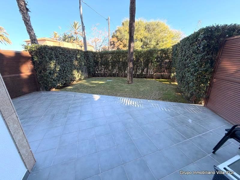 2 bedroom Beach Apartment for sale in Denia with pool garage - € 370,000 (Ref: 9484092)