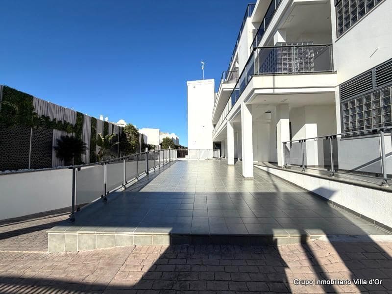 2 bedroom Beach Apartment for sale in Denia with pool garage - € 370,000 (Ref: 9484092)