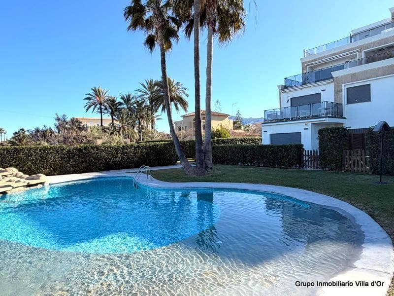2 bedroom Beach Apartment for sale in Denia with pool garage - € 370,000 (Ref: 9484092)