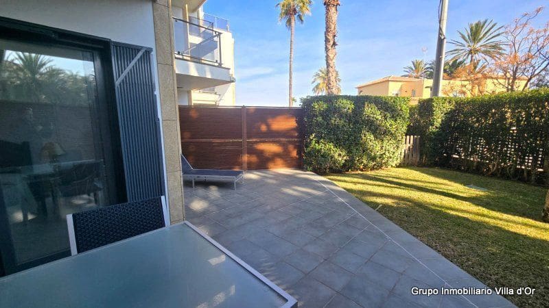 2 soveværelse Strandlejlighed til salg i Denia med swimmingpool garage - € 370.000 (Ref: 9484092)
