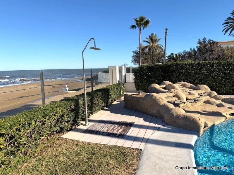 2 soveværelse Strandlejlighed til salg i Denia med swimmingpool garage - € 370.000 (Ref: 9484092)