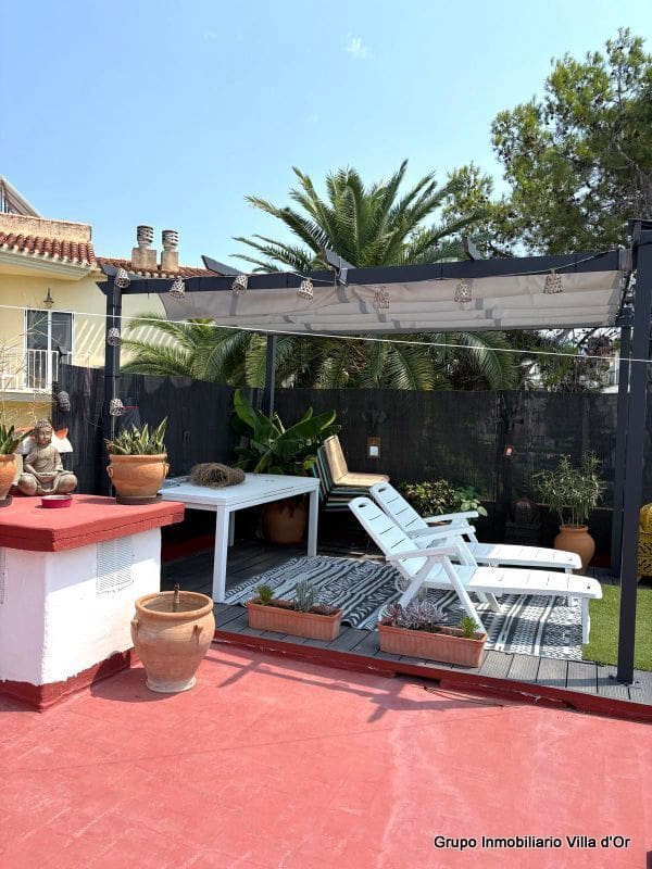 Casa de 2 habitaciones en Dénia en venta con garaje - 229.000 € (Ref: 9484093)