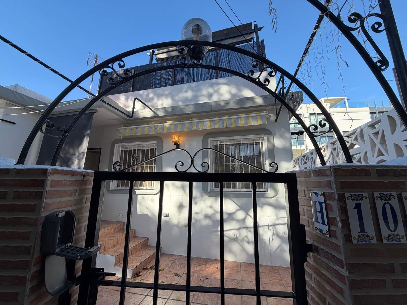 Casa de 2 habitaciones en Dénia en venta con garaje - 229.000 € (Ref: 9484093)