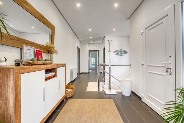 5 makuuhuone Huvila myytävänä paikassa El Montgó, Dénia mukana uima-altaan - 1 020 000 € (Ref: 9593065)