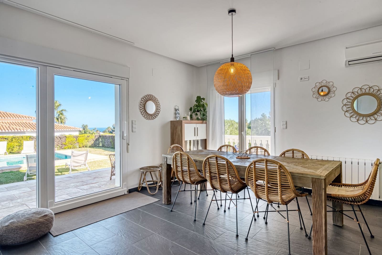 5 makuuhuone Huvila myytävänä paikassa Denia mukana uima-altaan - 1 020 000 € (Ref: 9593065)