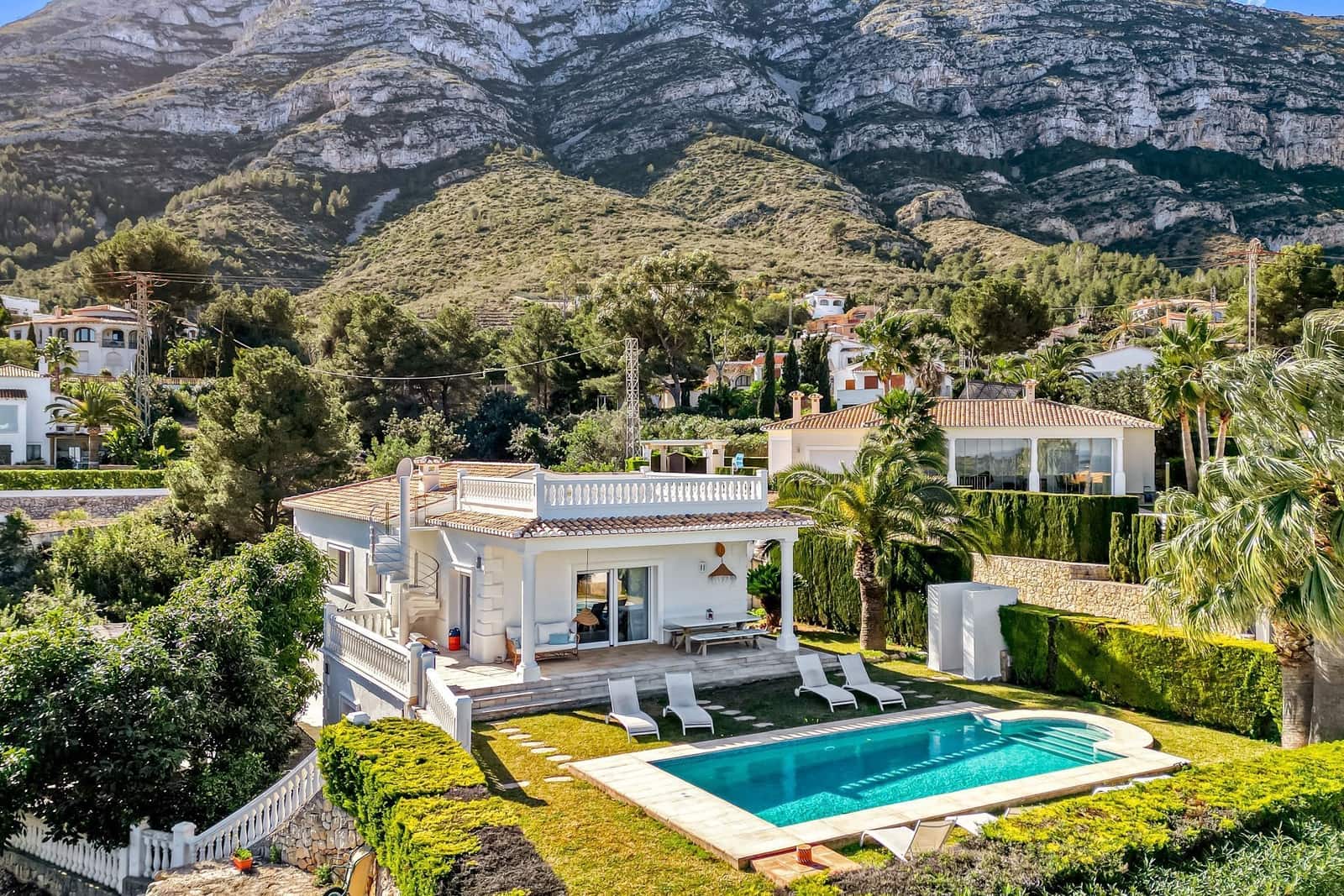 5 makuuhuone Huvila myytävänä paikassa Denia mukana uima-altaan - 1 020 000 € (Ref: 9593065)