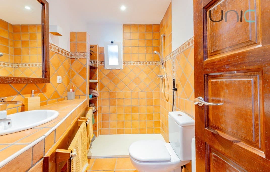 Chalet de 3 habitaciones en La Nucia en venta con piscina - 795.000 € (Ref: 10035742)