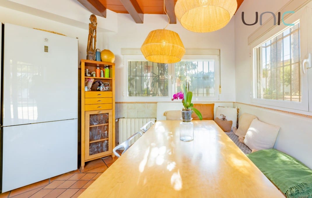 Chalet de 3 habitaciones en La Nucia en venta con piscina - 795.000 € (Ref: 10035742)