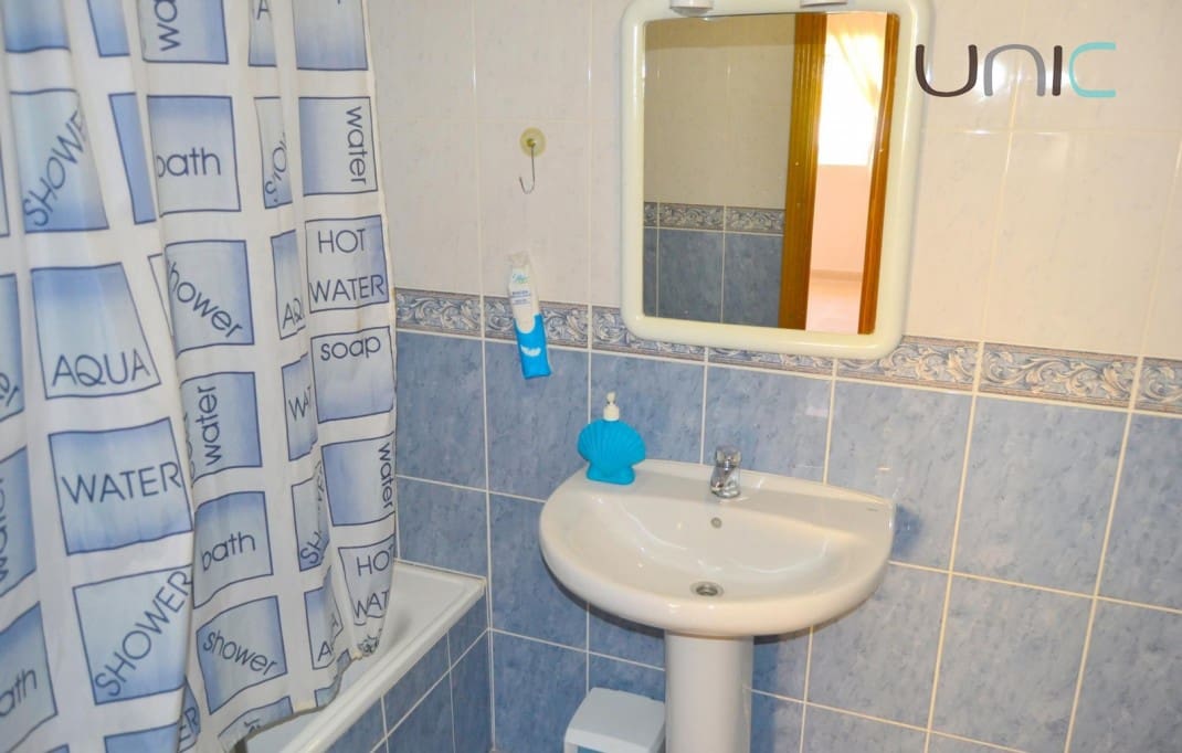 4 sovrum Hus till salu i Alfaz del Pi / L'Alfas del Pi med pool garage - 375 000 € (Ref: 10043535)