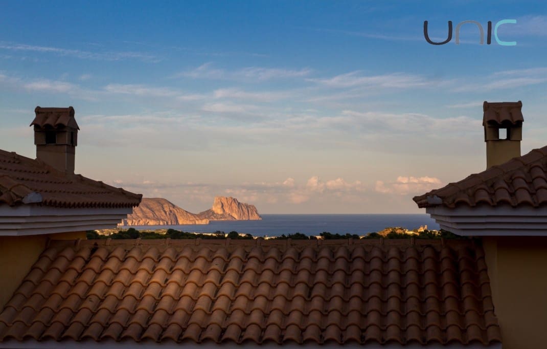 4 sovrum Hus till salu i Alfaz del Pi / L'Alfas del Pi med pool garage - 375 000 € (Ref: 10043535)