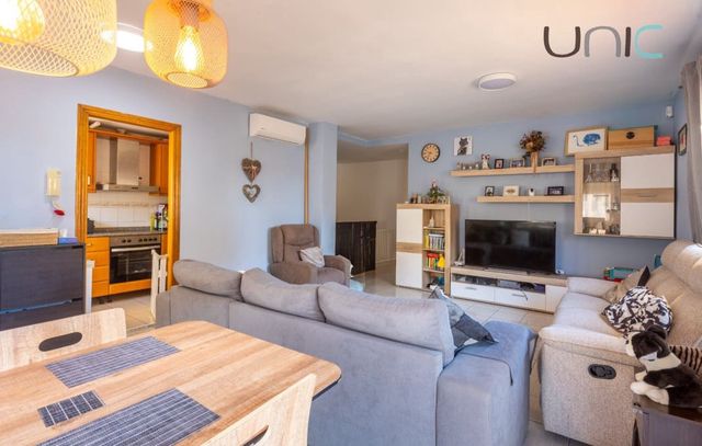 4 sypialnia Dom na sprzedaż w Escandinavia - Cautivador, Alfaz del Pi / L'Alfàs del Pi z basenem garażem - 375 000 € (Ref: 10043535)