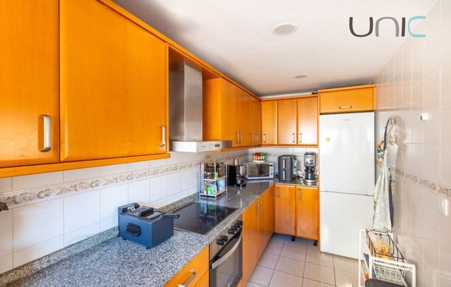 4 sypialnia Dom na sprzedaż w Escandinavia - Cautivador, Alfaz del Pi / L'Alfàs del Pi z basenem garażem - 375 000 € (Ref: 10043535)