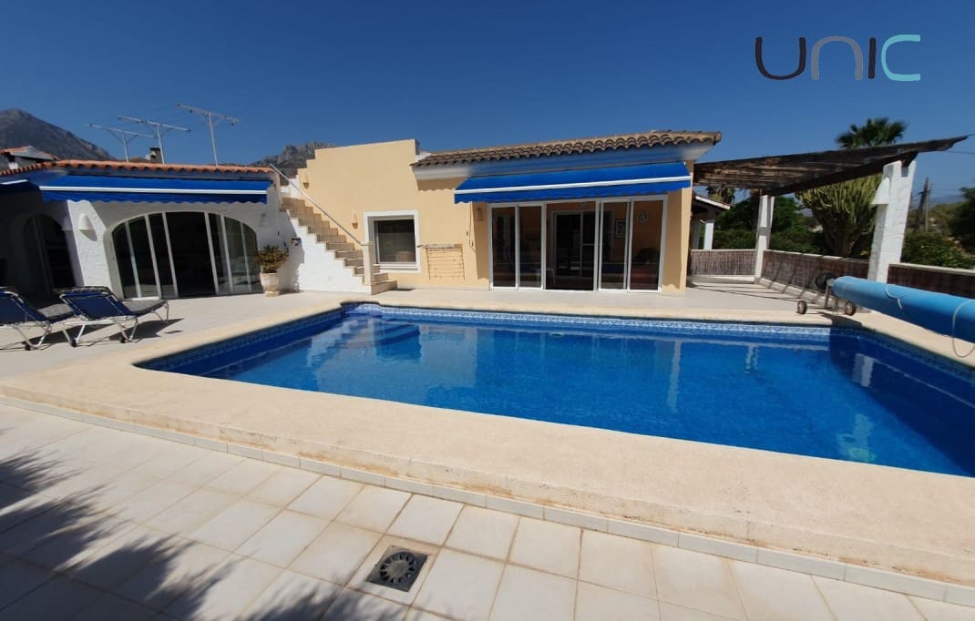 3 chambre Villa/Maison à vendre à La Nucia avec piscine - 590 000 € (Ref: 10048383)