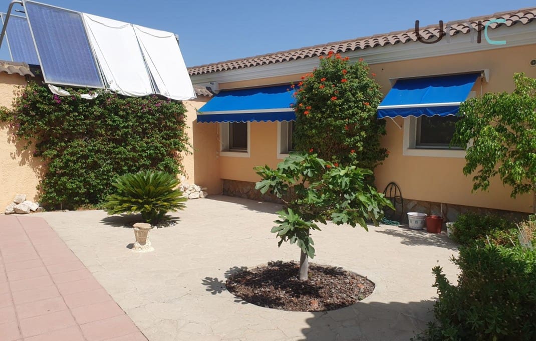 3 chambre Villa/Maison à vendre à La Nucia avec piscine - 590 000 € (Ref: 10048383)