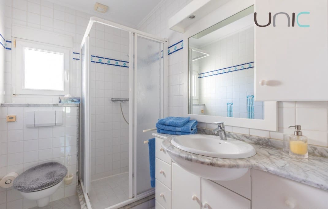 3 bedroom Villa for sale in La Nucia with pool garage - € 590,000 (Ref: 10048383)