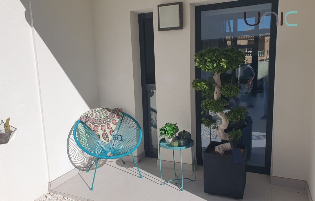 3 Zimmer Haus zu verkaufen in Albir mit Pool Garage - 595.000 € (Ref: 10120600)